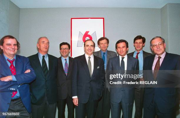 Alain de Greef à gauche lors de la réunion des directeurs de chaînes de télévision avec André Rousselet, Rapahël Hadas-Lebel, Jean-Pierre Elkabbach,...