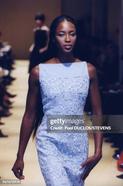 Naomi Campbell lors du défilé Haute-couture Printemps-Eté 1999 de la maison Balmain le 20 janvier 1999 à Paris, France.