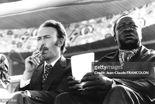 Houari Boumédiène et Idi Amin Dada lors du 12ème sommet de l'OUA à Kampala le 29 juillet 1975, Ouganda.