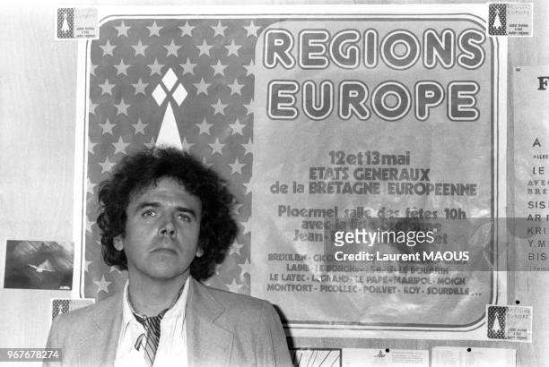 Portrait du polémiste et écrivain Jean-Edern Hallier dirigeant de la liste 'Régions-Europe' le 17 mai 1979 à Paris, France.