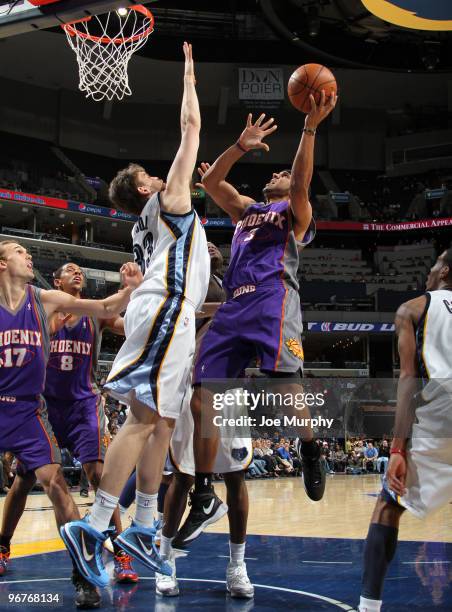 Jared Dudley of the Phoenix Suns shoots over Marc Gasol of the Memphis Grizzlies on February 16, 2010 at FedExForum in Memphis, Tennessee. NOTE TO...