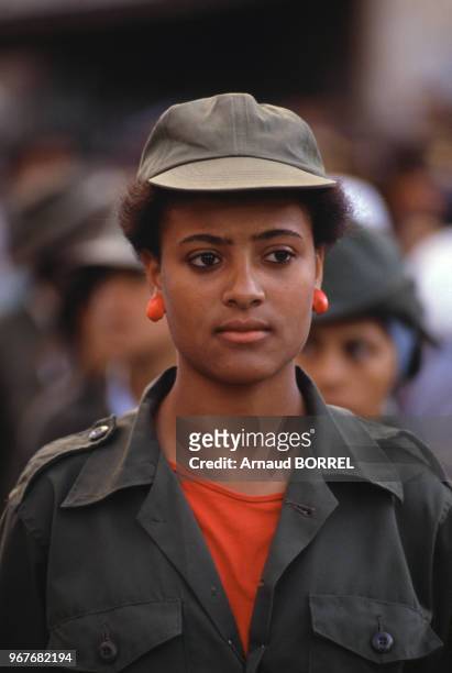 Femme militaire le 27 mars 1986 en Libye.