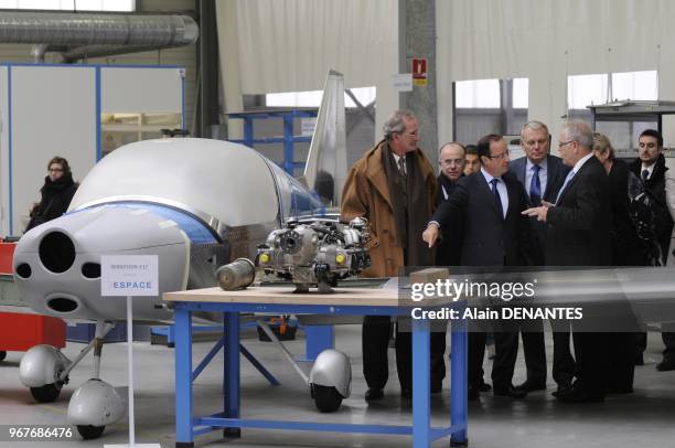 French Socialist Party candidate for the 2012 presidential election Francois Hollande visits E.S.P.A.C.E a plant of aircraft parts maker who works...