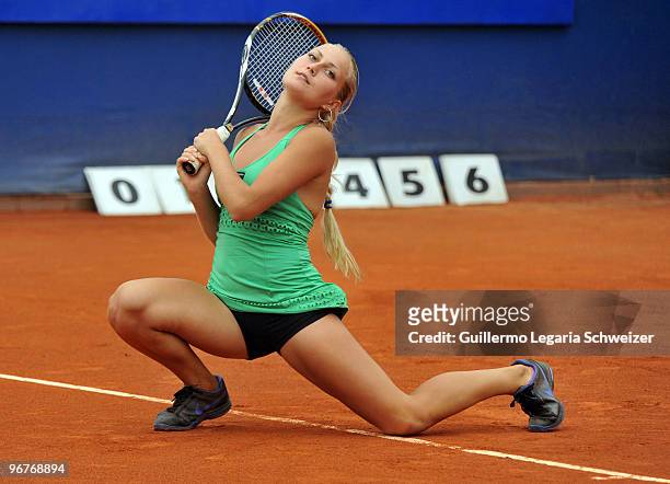 Ukrainean tennis player Kristina Antoniychuk gestures during her match against Carla Suarez of Spain as part of the WTA Bogota Tennis Tour on...