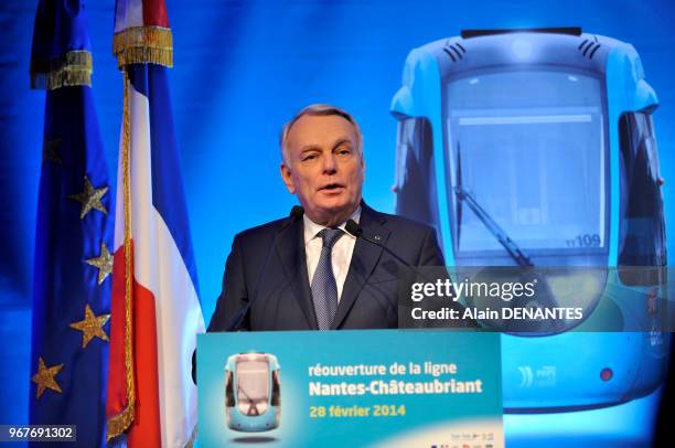 Discours du Premier ministre Jean-Marc Ayrault lors de l'inauguration de la mise en service de la ligne de TER tram-train entre Nantes et...