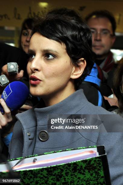 French Minister of Women's Rights and Government spokeswoman Najat Vallaud-Belkacem visits the Espace Simone de Beauvoir, a place of associations...