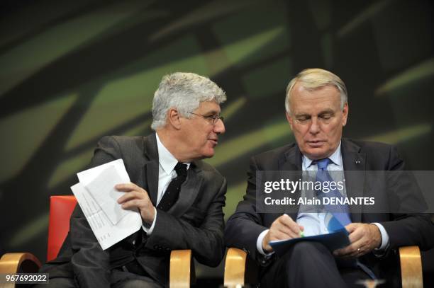 Le premier ministre francais Jean-Marc Ayrault et Philippe Martin, ministre de l'ecologie, du developpement durable et de l'energie au Sommet...