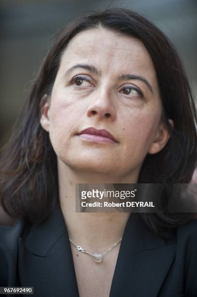 La ministre du Logement Cecile Duflot etait en deplacement le 17 juin 2013 a Villeurbanne, France. Elle s'est rendue sur le site de la ZAC des...