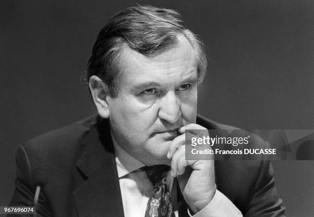 Portrait de Jean-Pierre Raffarin, le ministre des Petites et moyennes entreprises, du Commerce et de l'Artisanat, lors d'un congrès de la...