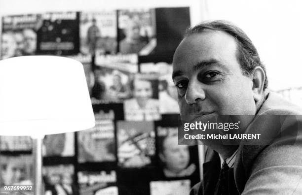 Le journaliste Georges Suffert le 18 décembre 1973 à Paris, France.