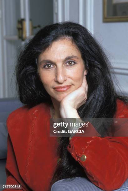 Fabienne Servan-Schreiber chez elle à Paris le 15 mars 1989, France.