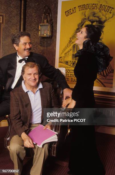 Victor Lanoux, Pierre Mondy et Marie-Josée Nat le 30 octobre 1985 à Paris, France.
