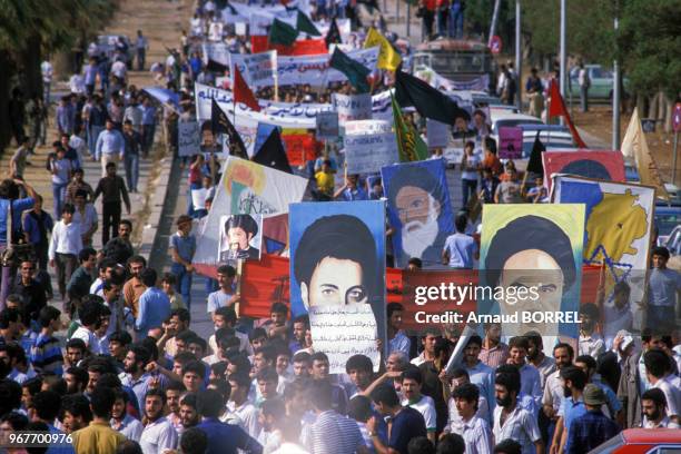 Manifestation du Hezbollah en soutien au détournement du Vol 847 TWA le 21 juin 1985 à Beyrouth au Liban.