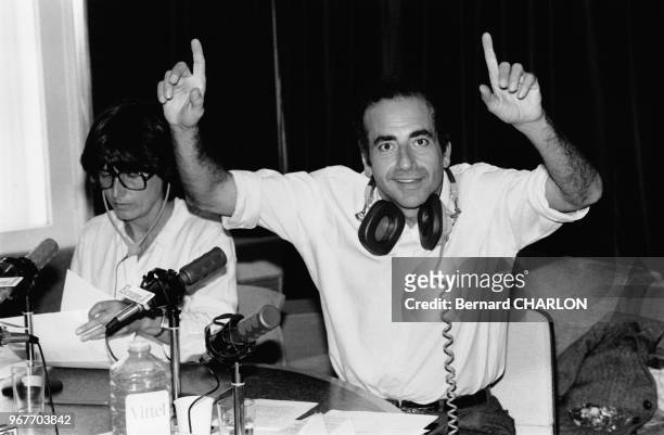 Jean Pierre Elkabbach dans un studio d'Europe 1 le 13 septembre 1982 à Paris, France.