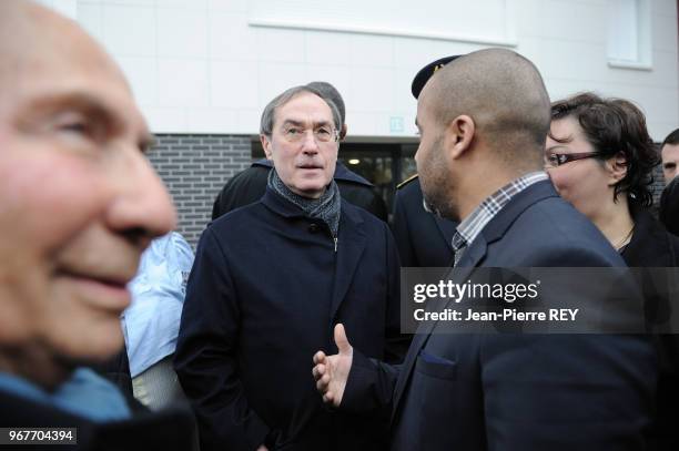 Le Ministre de l'Intérieur Claude Guéant s'est rendu aujourd'hui à Corbeil pour la première fois dans la cité des Tarterets en compagnie de Serge...