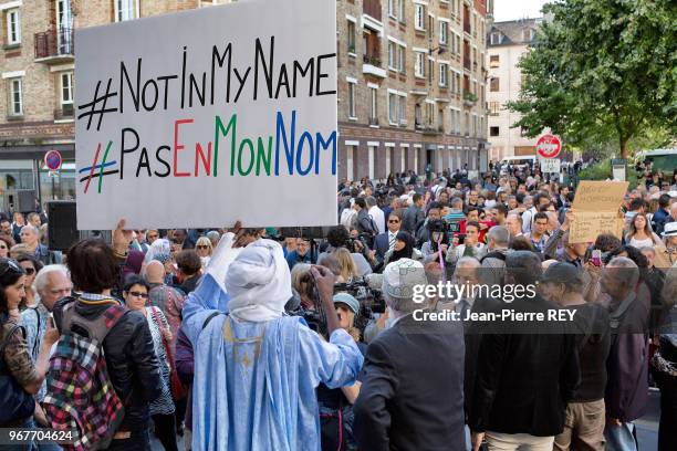 Les musulmans de France disent "Non à la barbarie" car "l'islam, c'est la tolérance", a déclaré vendredi le recteur de la Grande Mosquée de Paris...