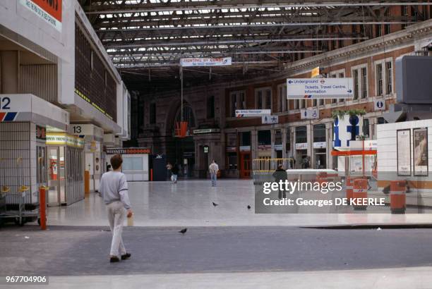 Les voies et les gares de la capitales britanniques sont désertées pendant la grève le 18 juillet 1989 à Londres, Royaume-Uni.