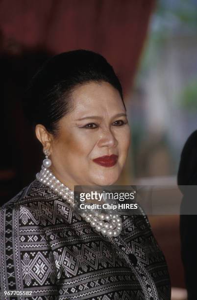La reine Sirikit Kitiyakara le 17 avril 1997 à Paris en France.