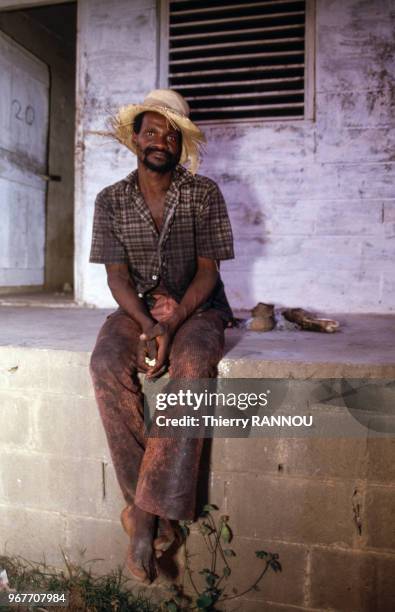 Coupeur de canne à sucre dans un "batey" le 25 décembre 1984 à Saint-Domingue en République dominicaine.