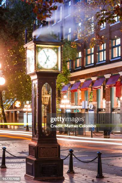 steam clock, gastown, vancouver, british columbia, canada - gastown stock-fotos und bilder