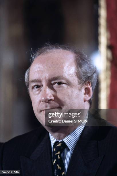 Le ministre des Affaires étrangères Hubert Védrine le 28 janvier 1999 à Paris, France.