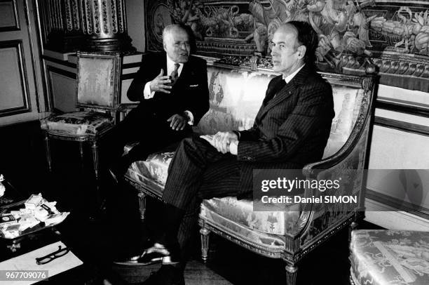 Le Président Habib Bourguiba s'est entretenu en tête à tête avec Valéry Giscard d'Estaing, le 15 novembre 1974 à Paris, France.