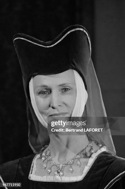 Clarisse Deudon sur le tournage de la série télévisé 'Quentin Durward' le 19 mai 1970, France.