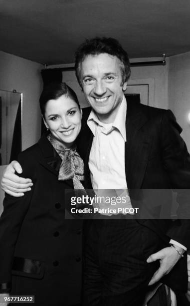 Portrait de la comédienne Nicole Calfan et du comédien Jean-Pierre Cassel lors de la première de la pièce de théâtre 'Comme avant' le 16 septembre...