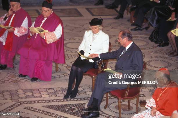 Jacques Chirac en visite au Vatican à Rome avec sa femme Bernadette le 20 janvier 1996, Italie.