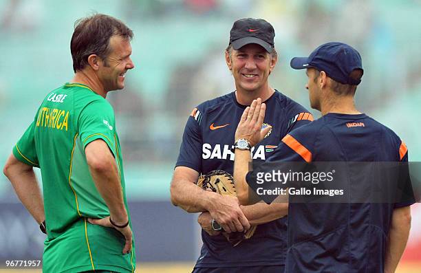 Coaches Corrie van Zyl of South Africa and Eric Simons and Gary Kirsten of India wait for play for start during day four of the Second Test match...