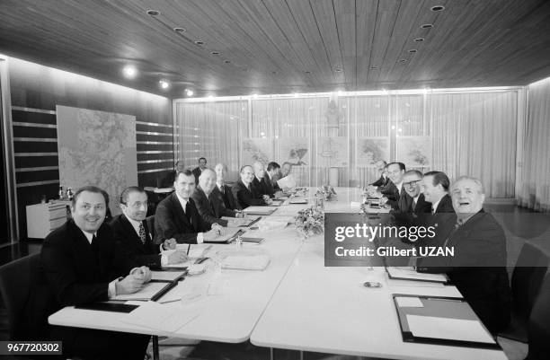 Valéry Giscard d'Estaing à Evry en 1975, News Photo