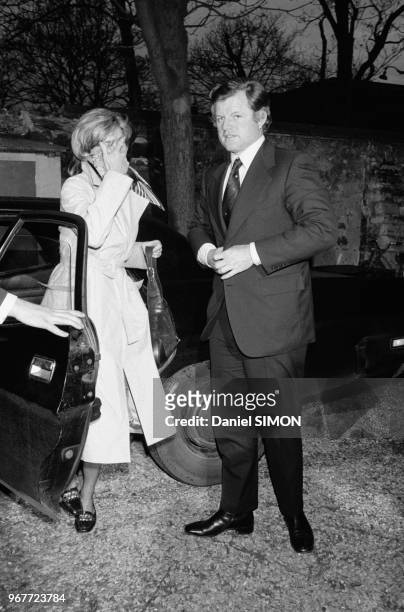Le sénateur américain Ted Kennedy en compagnie de sa soeur Jean Kennedy Smith lors d'une visite à Paris le 14 novembre 1974, France.