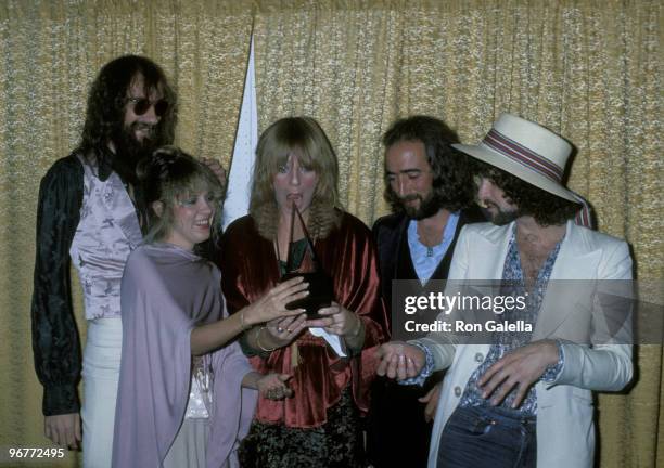 Mick Fleetwood, Stevie Nicks, Christine McVie, John McVie and Lindsey Buckingham of Fleetwood Mac