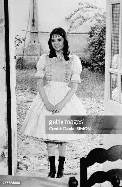 Actrice française Jeanne Goupil sur le tournage du film 'Marie-Poupée' réalisé par Joël Séria à Paris le 18 juillet 1976, France.