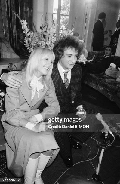 Mariage de Michel Sardou et Babette à Neuilly-sur-Seine le 14 octobre 1977, France.