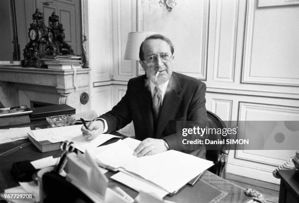 François Delmas, secrétaire d'état au logement, dans son bureau le 18 mai 1978 à Paris, France.