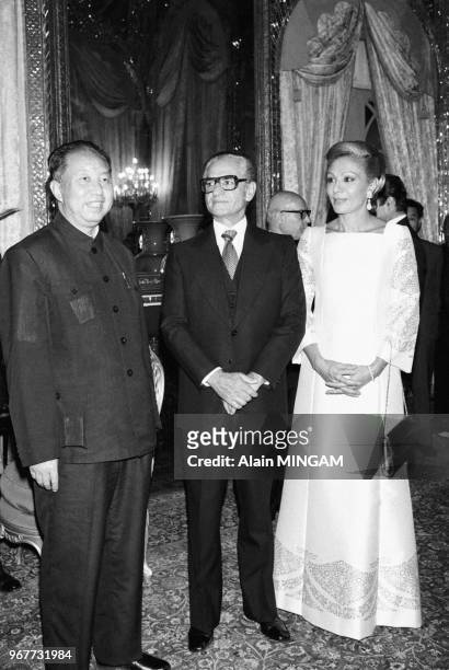 Le premier ministre chinois, Hua Kuo Feng en compagnie de Mohammad Reza Pahlavi et de Farah Pahlavi à Téhéran le 29 aout 1978, Iran.