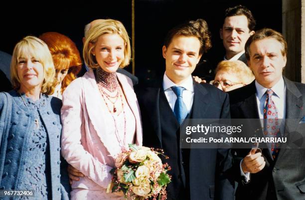 Mariage de Romain Sardou et Francesca en présence de Anne-marie perrier et Michel Sardou à Neuilly-sur-Seine le 14 octobre 1999, France.