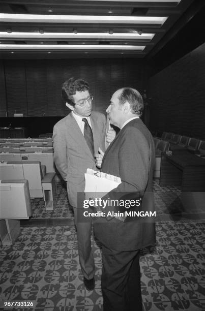 Pierre Joxe et François Mitterrand à la séance inaugurale du Conseil de développement Culturel à l'Assembleé Nationale le 14 juin 1977 à Paris,...