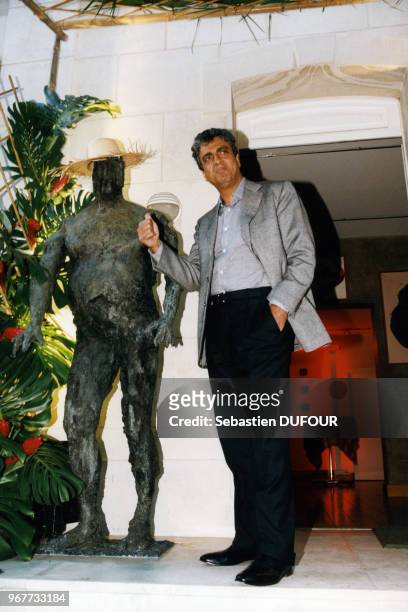 Enrico Macias lors de la soirée de lancement du parfum XXL de Daniel Hechter, le 29 mai 1997, Paris, France.
