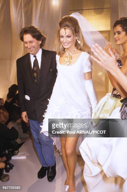 Angelo Tarlazzi et karen Mulder au défilé Guy Laroche collection haute-couture printemps/été 91, Paris le 30 janvier 1991, France.