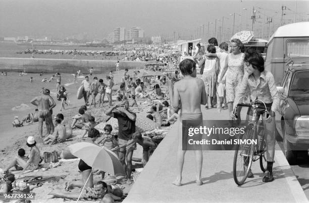 Scènes de vacances sur la Côte d'Azur le dimanche 22 juillet 1978, France.