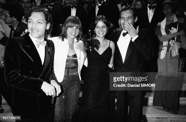 Patrick Dewaere, Myriam Boyer, Marie Trintignant et Alain Corneau à la 1ère du film 'Série Noire' au Festival de Cannes le 16 mai 1979, France.