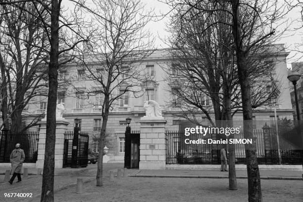 Immeuble de l'ambassade américaine à Paris le 22 décembre 1978, France.