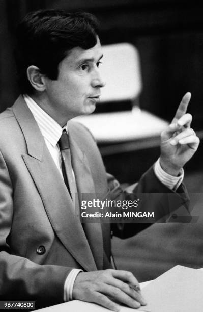 Portrait d'Alain Lefebvre, fondateur du nouveau journal d'opposition 'Magazine Hebdo' le 16 septembre 1983 à Paris, France.