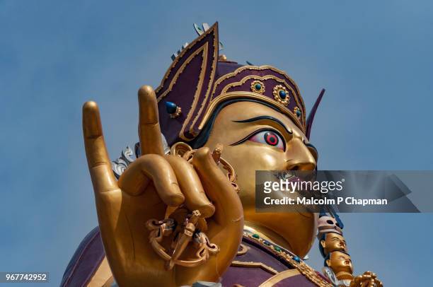 padmasambhava statue, rewalsar, himachal pradesh, india - india "malcolm p chapman" or "malcolm chapman" stock-fotos und bilder