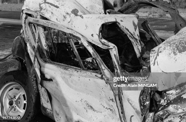 Voiture calcinée suite à un accident causé par un semi-remorque sur l'autoroute de nord à la hauteur de Garonor entrainant la mort de 2 personnes le...