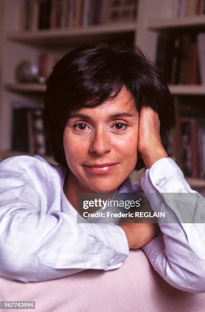 Sylvia Fol, romancière, le 20 septembre 1996 à Paris, France.
