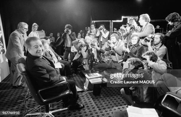 Norodom Sihanouk, dirigeant cambodgien, à la télévision le 27 novembre 1979 à Paris, France.