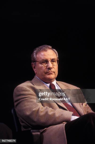 Jean-Marie Le Chevallier, candidat du Front national aux éléctins régionales, le 18 janvier 1998 à Lyon, France.